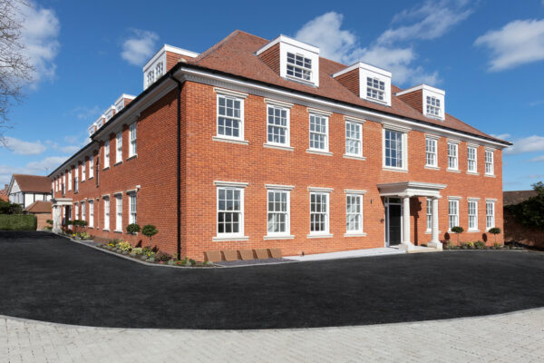 Planning granted and built twelve luxury apartments